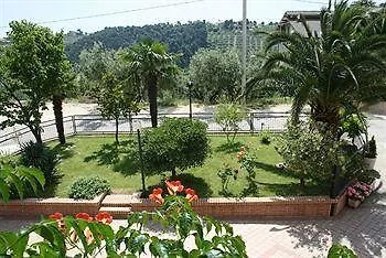 Pesolillo 3* سان جيوفانّي تْيَتينو